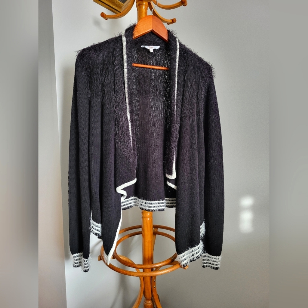 CANDIE'S | Black & White Shrug Sweater Size L